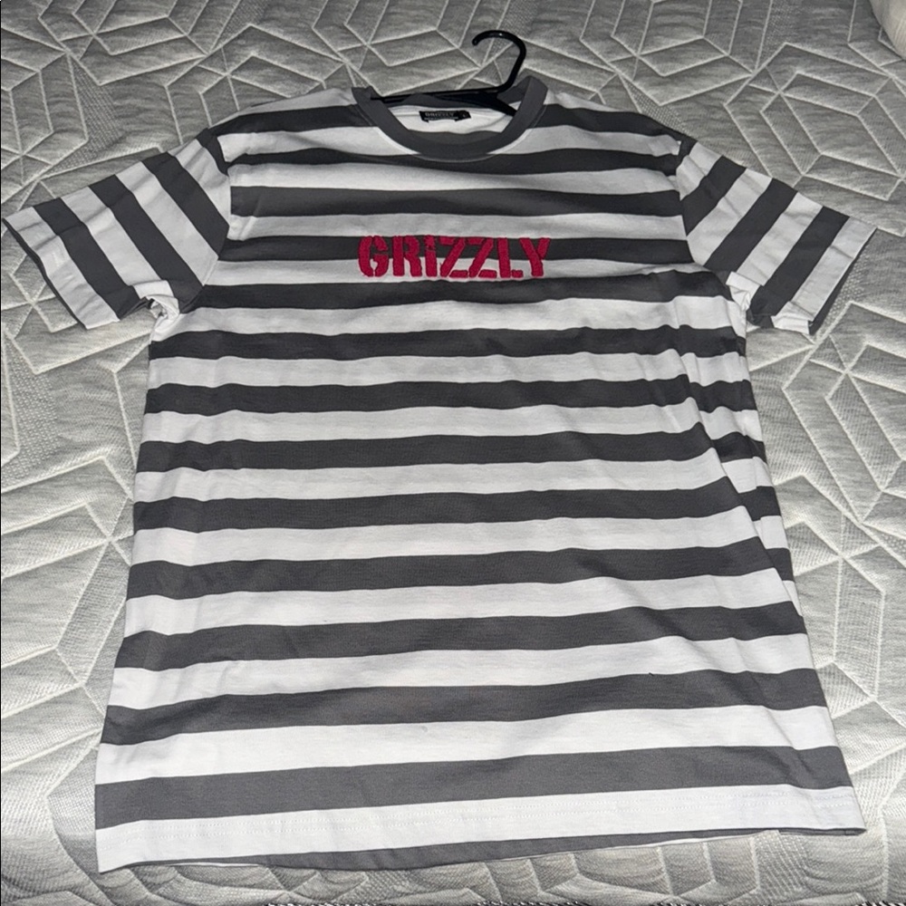 Grizzly Men's Charcoal and White Striped Tee